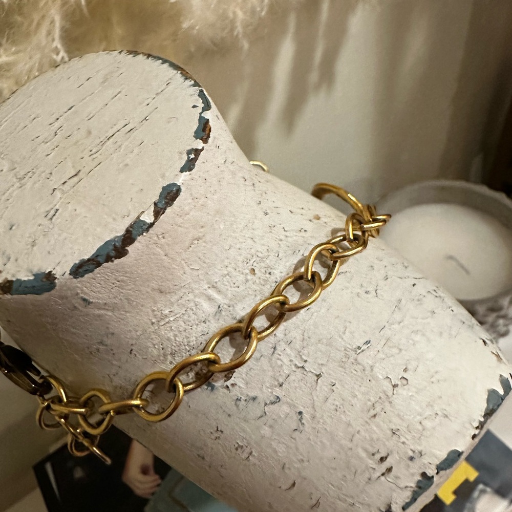 Gold Heart Pendant Necklace - Picture 4 of 7